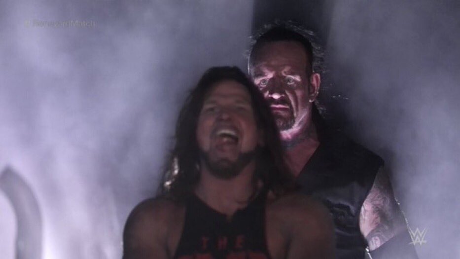 Undertaker acechando